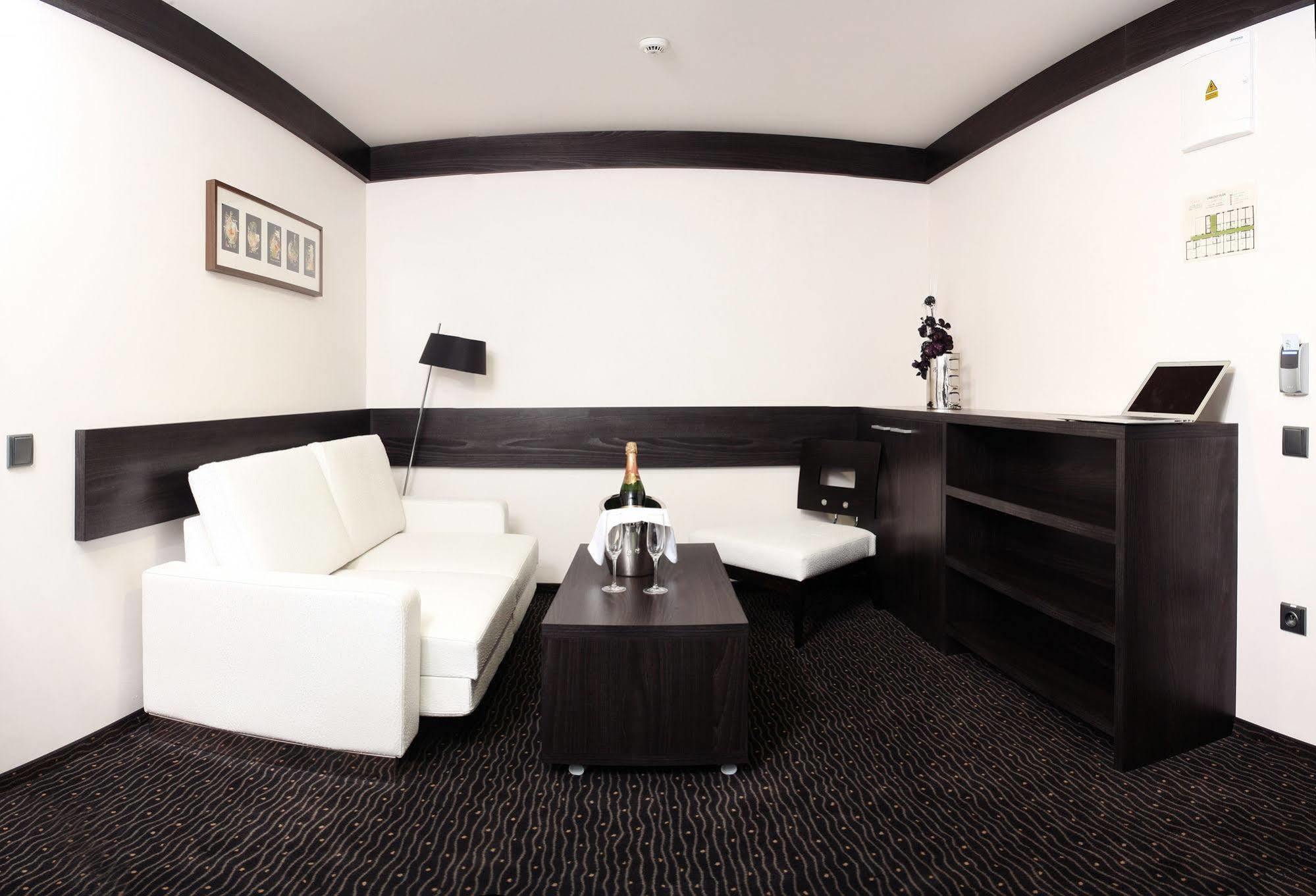 Hotel Lifestyle Prague Extérieur photo